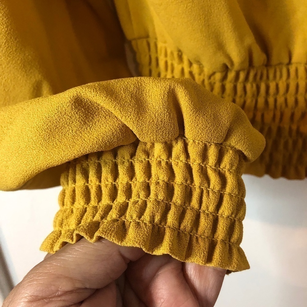 Aritzia Wilfred Reign blouse in mustard,size XS - Picture 10 of 11